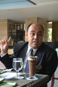 Ketua AHM dan GM Hotel Santika Mataram Reza Bovier