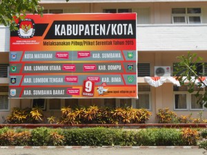 Baliho pilkada serentak 7 kabupaten kota di NTB