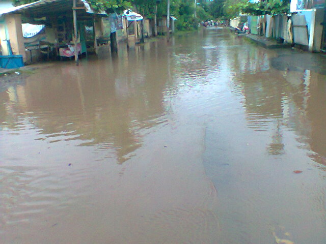 Sejumlah Lingkungan di Kelurahan Karang Pule Terendam banjir
