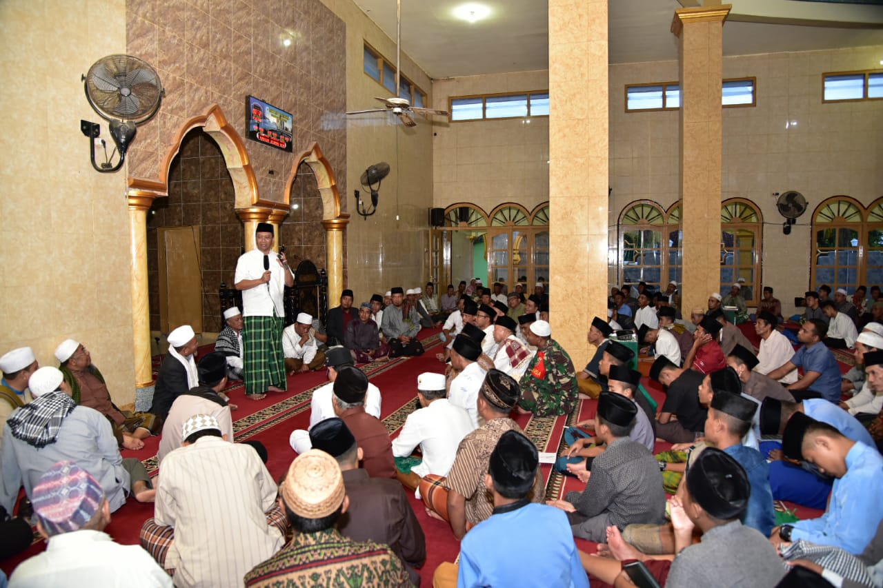 Gubernur Gelar Safari Subuh di Masjid Al-Mujahidin Lelede